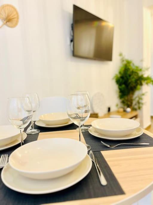 New Spacious And Cozy Apartment - Malaga Ngoại thất bức ảnh
